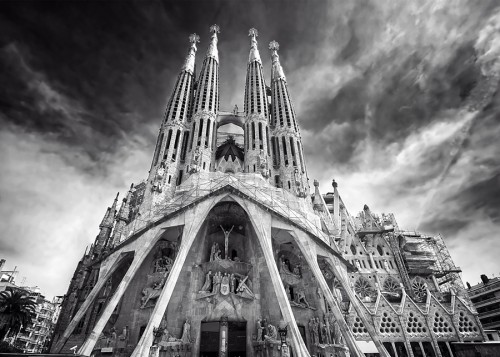 wytwory_obraz_Sagrada Família_proporcja.jpg