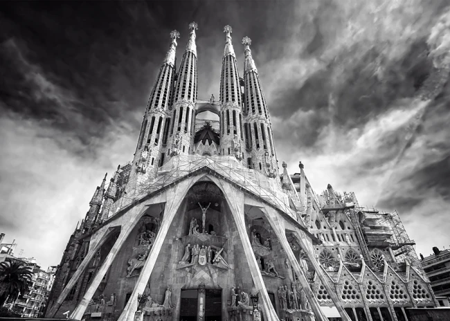 wytwory_obraz_Sagrada Família_proporcja.jpg